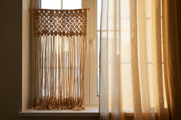 Rideau macramé ou voilage court : le comparatif