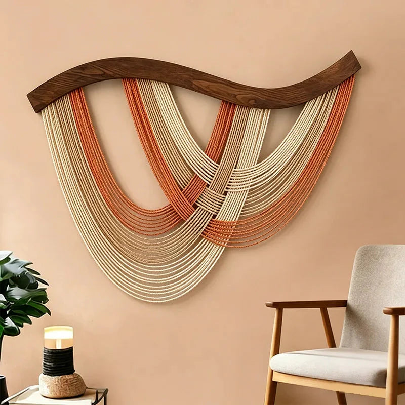 Décoration murale bohème macramé fils drapés barre courbée | Drapa Décorations macramé