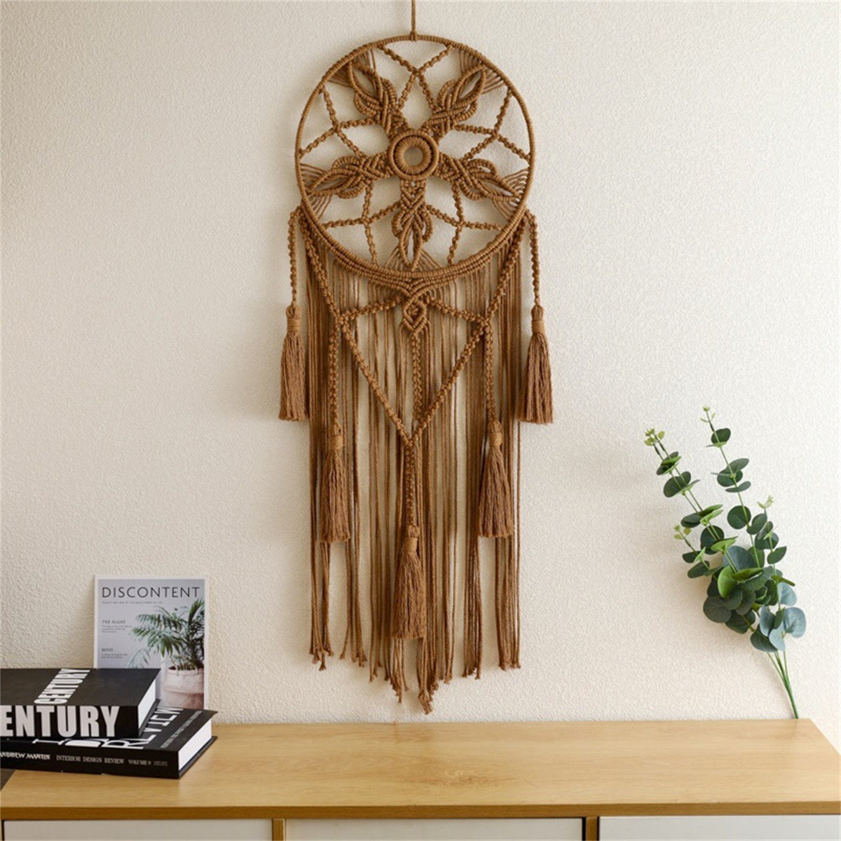 Attrape-rêve fait main macramé ocre, fleur et glands, 87 cm | Safrane Décorations macramé