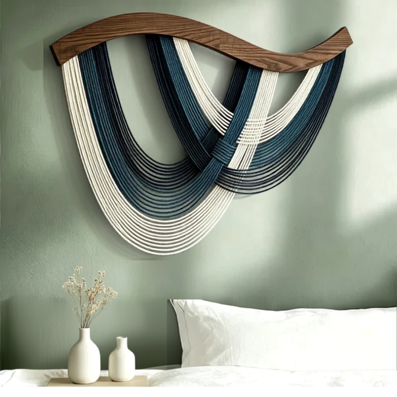 Décoration murale bohème macramé fils drapés barre courbée | Drapa Décorations macramé