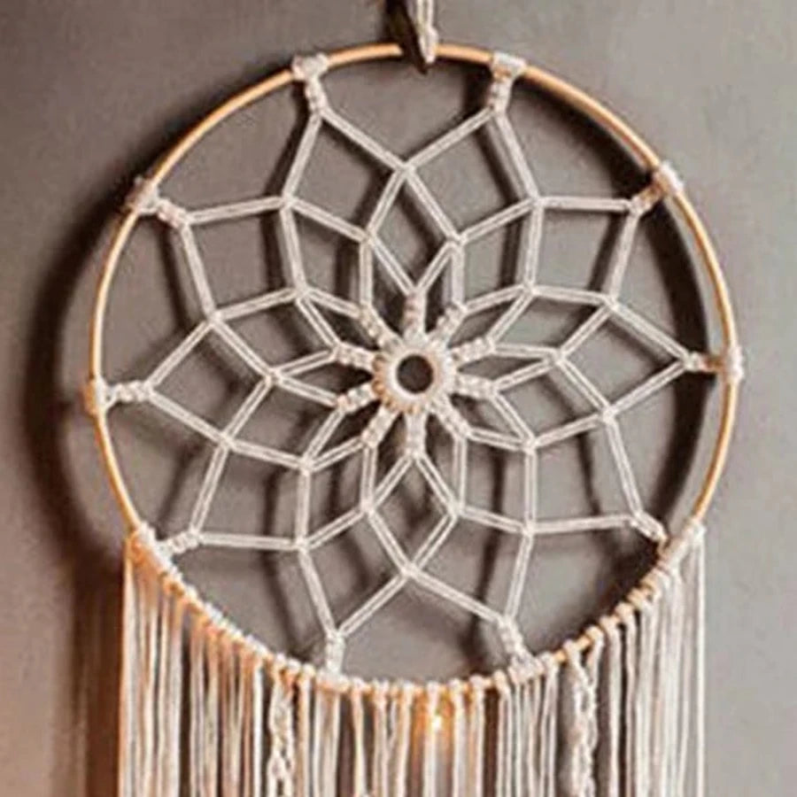 attrape rêve macramé - cerceau en bois et filet noué en étoile