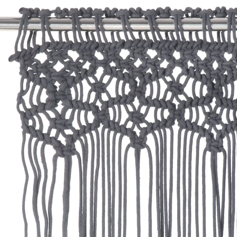 Rideau macramé anthracite - bandeau droit de petits nœuds sur la tringle