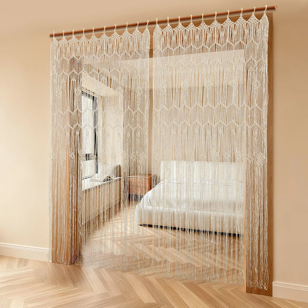 Rideau macramé écru - séparation de pièce ouverte sur une chambre