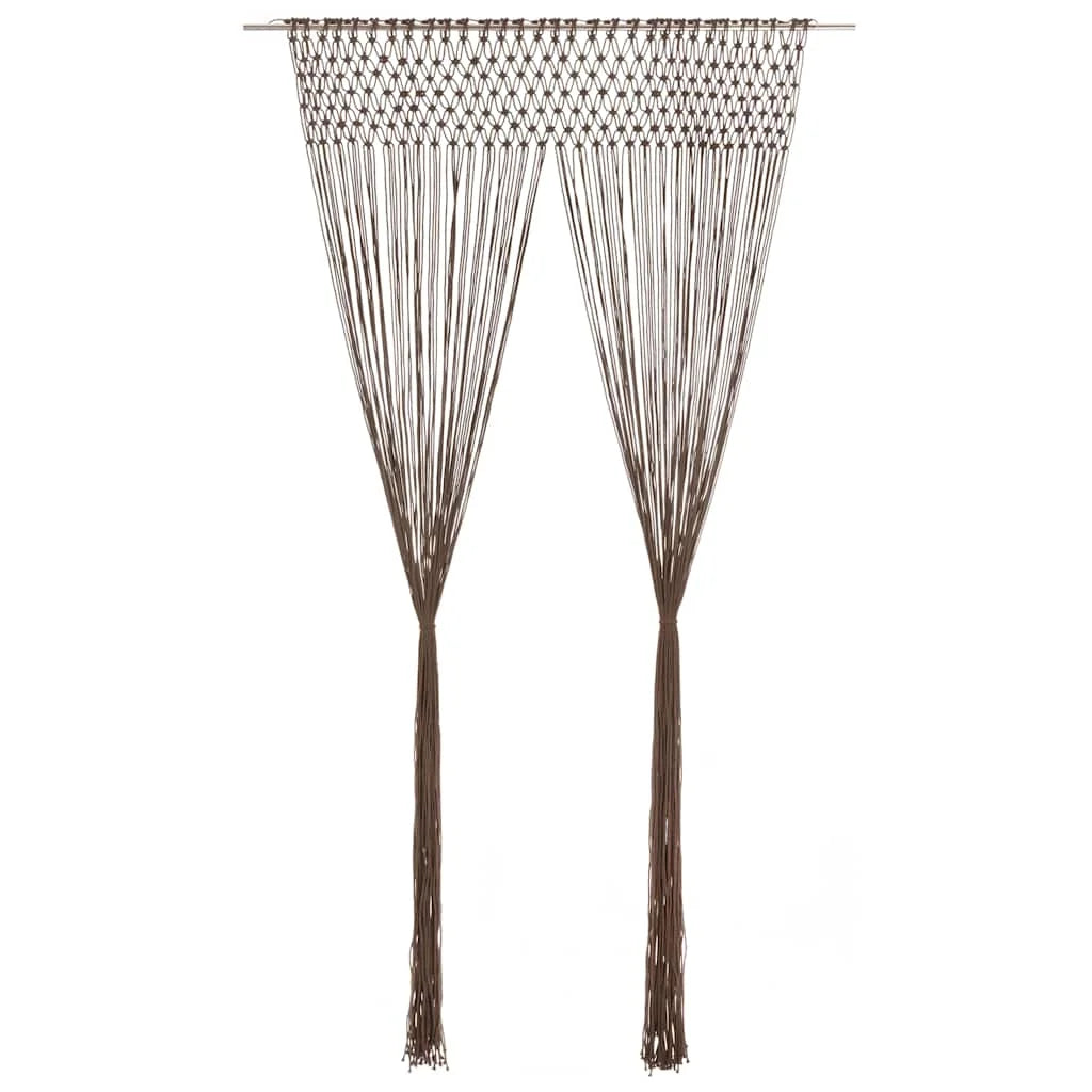 Rideau macramé taupe - présenté en deux pans relevés, sur fond blanc