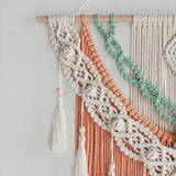 Tapisserie macramé terracotta menthe écru — ambiance bohème