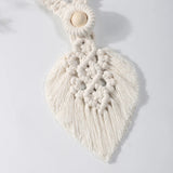 Zoom motif noué et perle bois embrasse macramé – Elia
